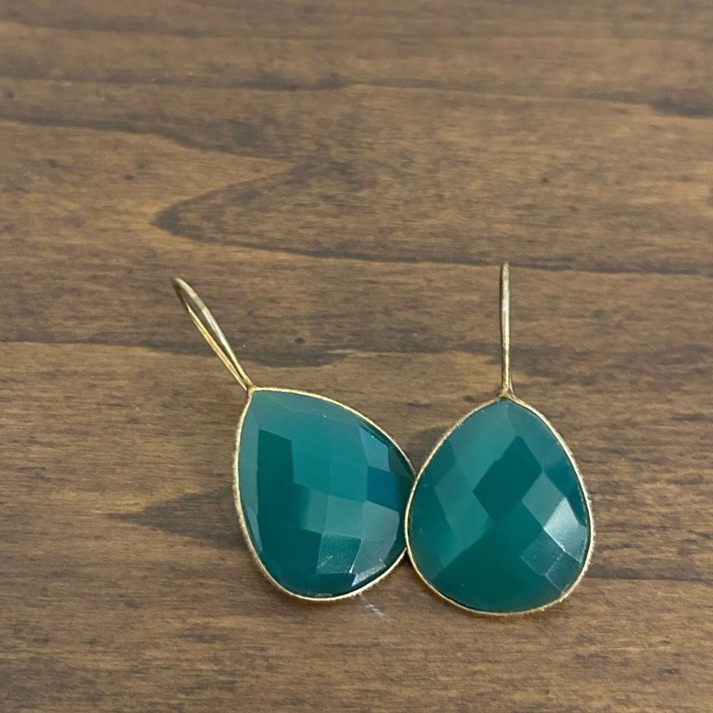 Elegant Green Teardrop Earrings